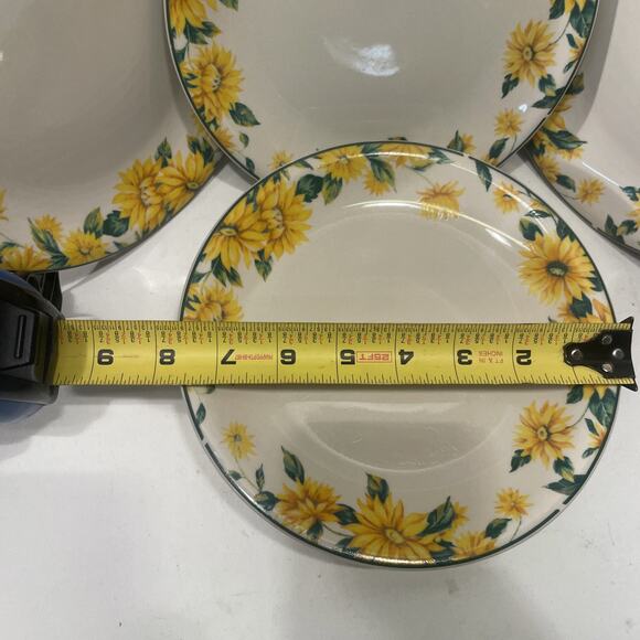 Tender Heart Treasure Sunflower Coupe Salad Plate 7 5/8" - Picture 4 of 5